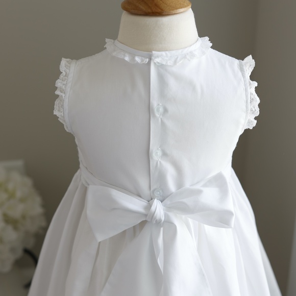 Girls White Dress Smocked Feltman Brothers Pink Embroidery NWT - Picture 5 of 6